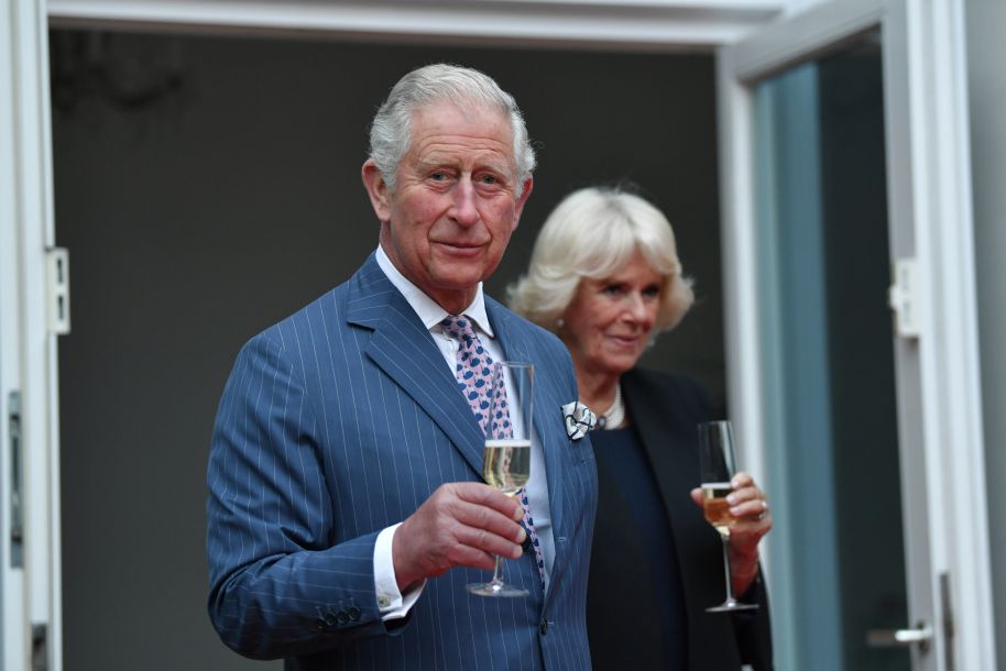 英国查尔斯王储夫妇在德出席英国女王生日派对