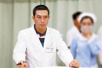 48岁张嘉译妻子曝光,同样是演员,真正的闺女已经7岁 澳门威尼斯平台