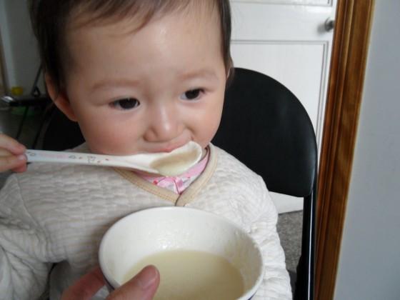                     孩子老哭闹，准是积食在“作妖”，这4大伤脾凶手，你家还有吗？