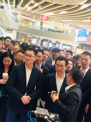 
原创
马云游湖品酒，马化腾王健林逛街，大佬“错峰度假”为的啥？


