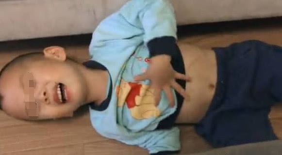                     妈妈不给买玩具，3岁男童哭闹不止，引发“呼吸暂停症”！