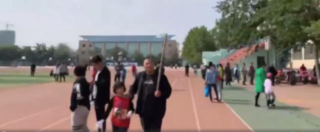 
原创
没人性！女童高烧39度，仍被迫参观衡水中学，只因家长没文化？


