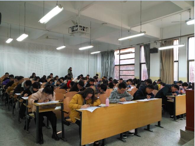 
原创
高考前28天：给高三学生的一个判断，三个重点，五个温馨提示


