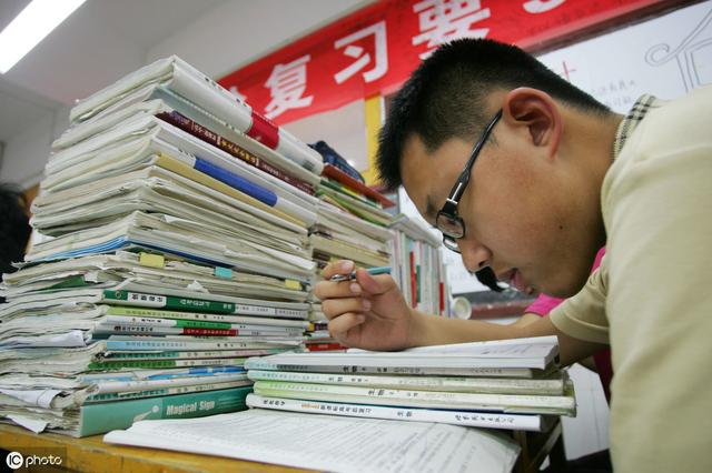 
这类人报考国家公务员，有4大显著优势，是你吗？


