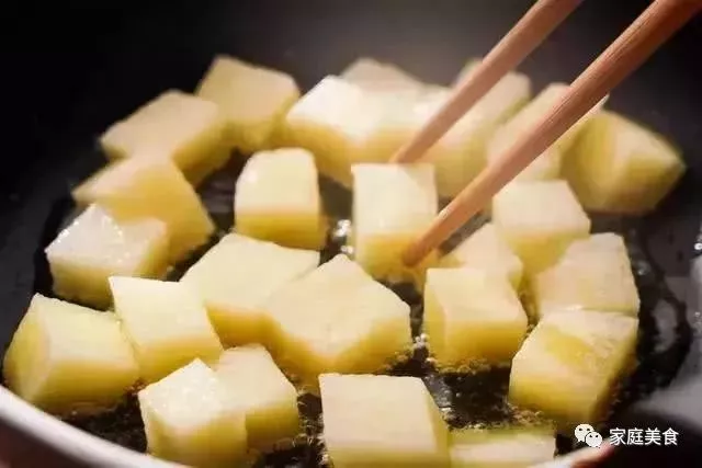 土豆加鸡蛋加牛奶 95a856ab36a746b289d1a85c8f8a83d8.jpg