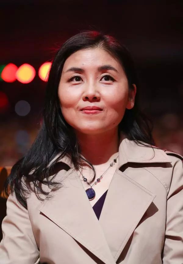 
原创
你见过疯狂追星玩微博很六的美女科学家吗？这里就有一个


