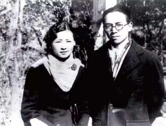 她一生与四个男人纠缠，遗愿是和徐志摩葬一起，死后23年没下葬