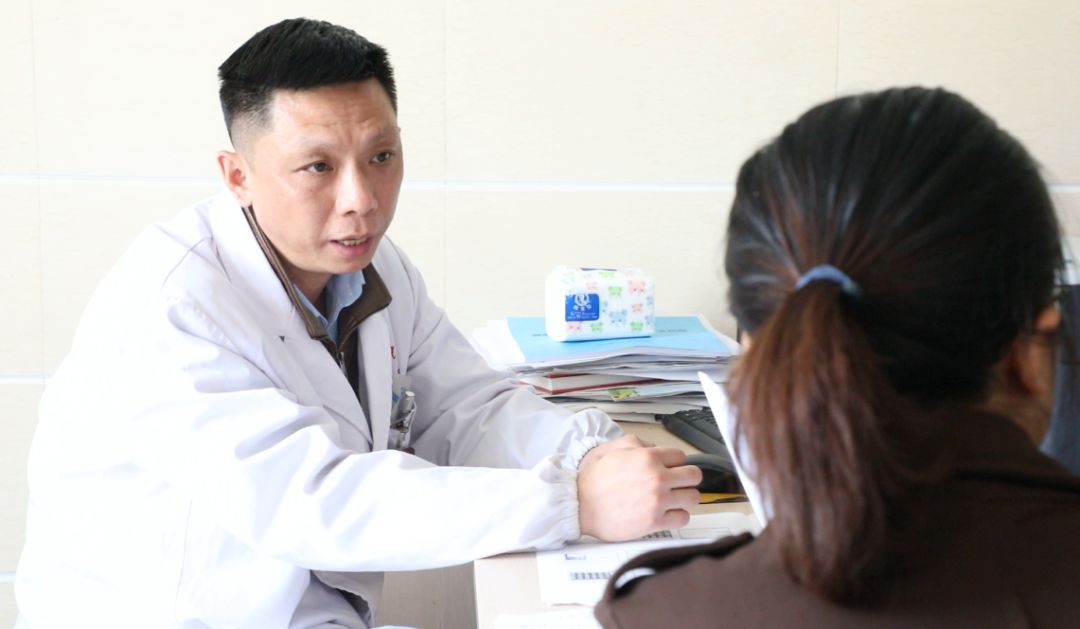 神经外科医生排名_神经外科女医生图片
