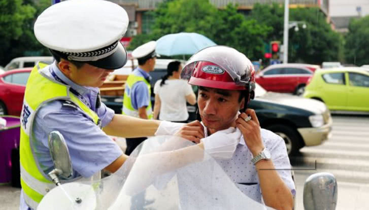 原创交警提醒:即日起,开始严查电动车这一项,只要抓到罚你没商量!