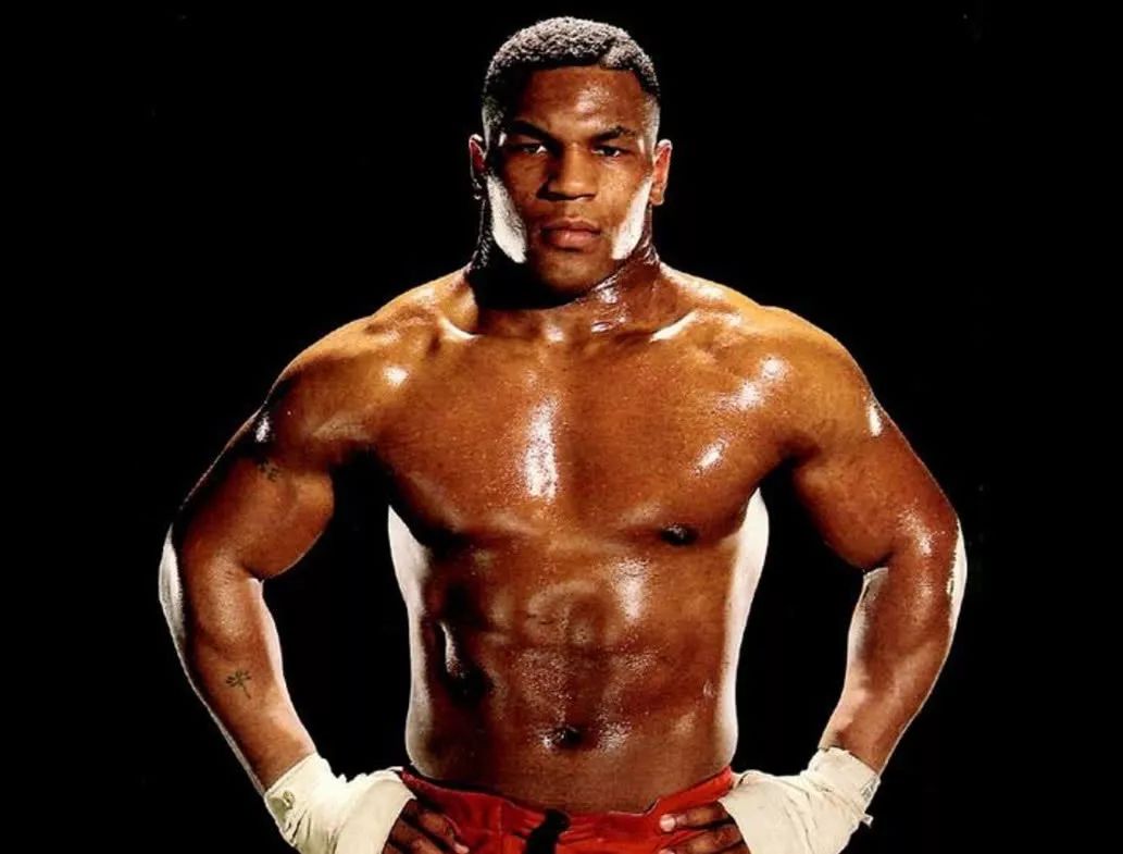 11月22日泰森成为最年轻的拳王1986年：3倍工资仍然找不到陪练