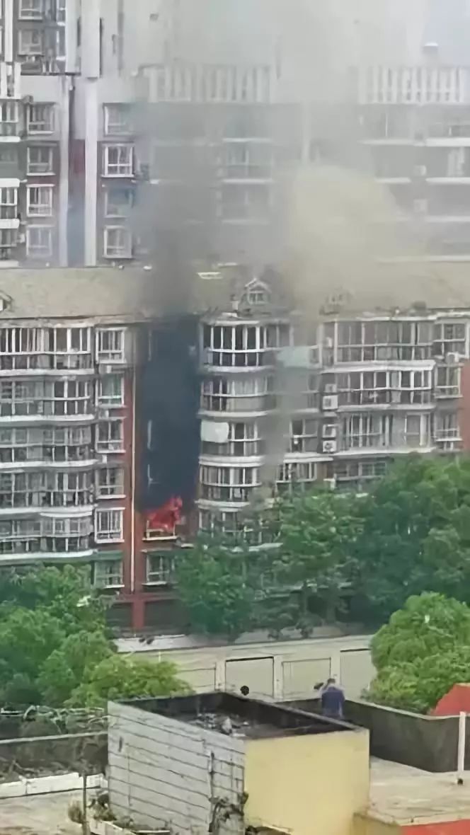 因成绩与母亲争吵还动手殴打,长沙一初三学生点燃被子引发家中火灾 凯发k8手