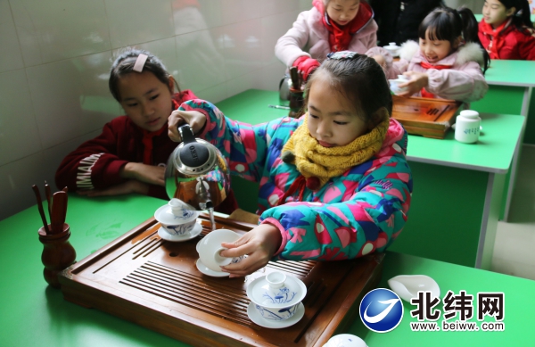 
征集学校少年宫优秀作品为学生提供展示舞台


