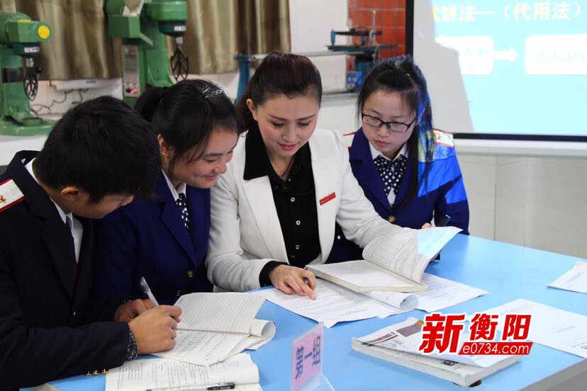 
劳模教师魏秀瑛②挥洒青春22载三尺讲台育芬芳


