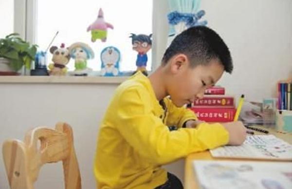 
原创
一做作业就玩橡皮，孩子注意力不集中问题在哪？家长要重视！


