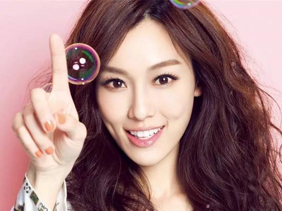 原创
范玮琪否认伪造学历,网友扒出她做客杨澜节目画面,她如何解释?
原创
范玮琪否认伪造学历,网友扒出她做客杨澜节目画面,她如何解释?