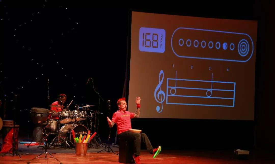 音乐现场演奏版 efdd59947d3c437cb024e2b3d775cb36.png