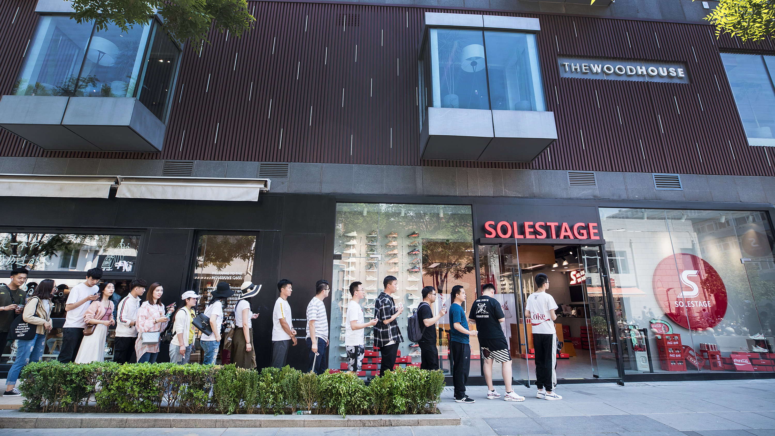 安踏可乐鞋登陆三里屯solestage,首批市售场面火爆