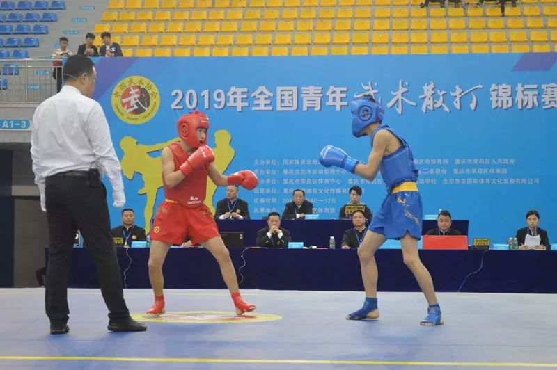 黎姿女儿正面照曝光三公主身着白色公主裙被赞小美人姜彦