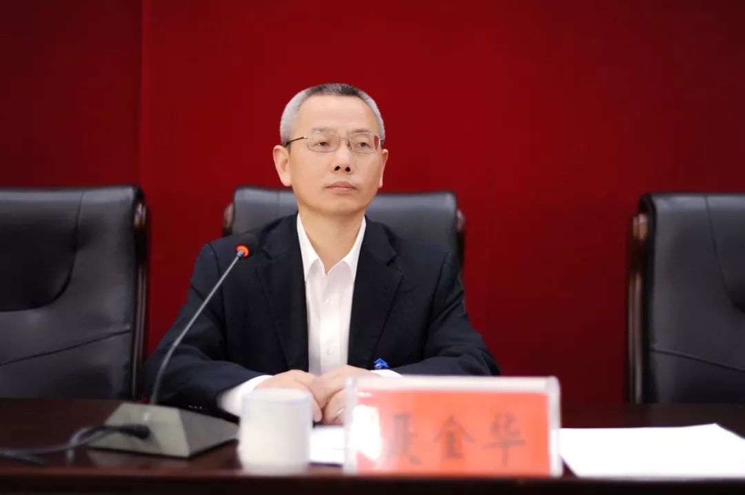 云溪区委书记张中于,区委副书记潘宏军,区人大常委会主任聂金华,区