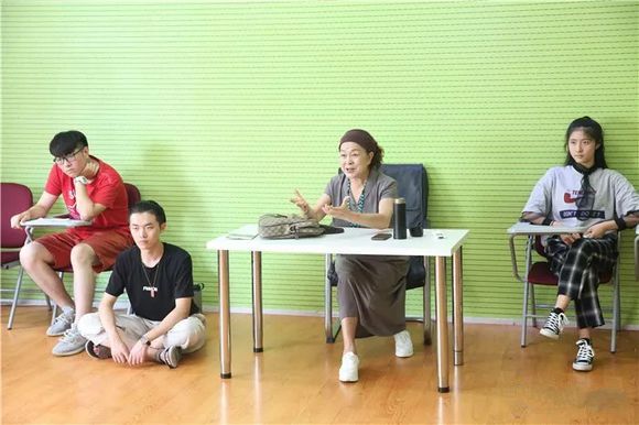 如何准备艺考 34497230e38747c2a6669cb1cff7e594.jpeg