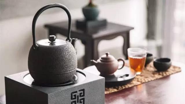 泡茶用什么水壶最好 35bc921971454fa4b65f29c42e049866.jpeg