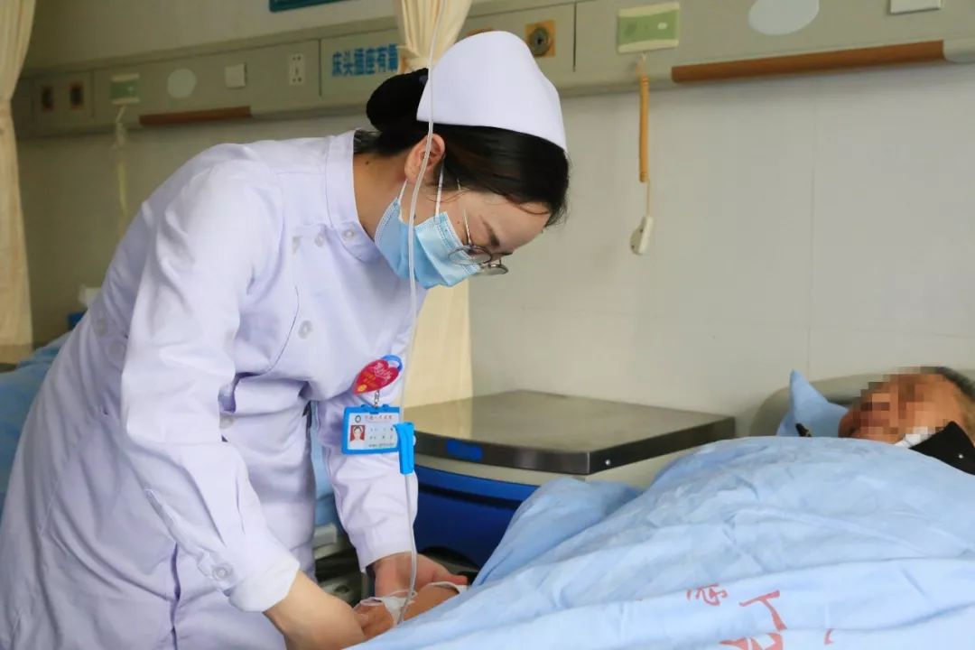 致敬护理工作者!你的健康我温柔以待