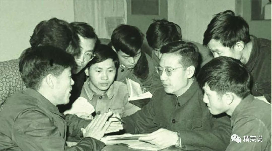 13岁上大学,20岁读博士,克林顿曾给他写信,那个从少年班走出的神童经历了什么?
13岁上大学,20岁读博士,克林顿曾给他写信,那个从少年班走出的神童经历了什么?