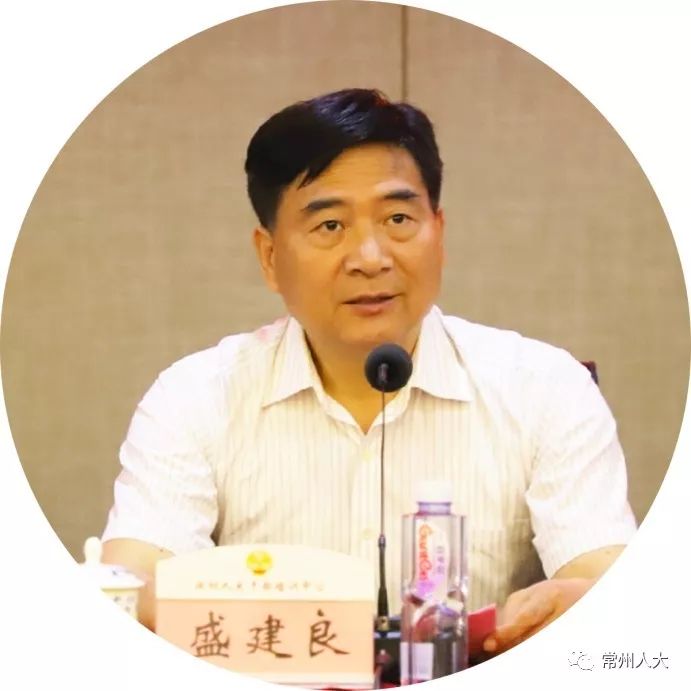 盛建良指出,加强人大代表的学习培训工作,是增强代表意识,提高代表