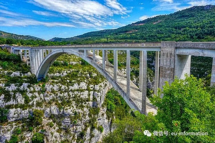 挪威◆拉达尔公路隧道◆拉达尔公路隧道lærdalstunnelen，位于挪威西部，是世