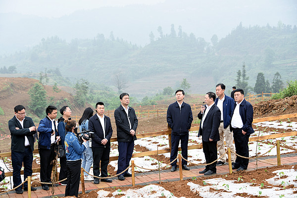 全州易地扶贫搬迁"百日大会战"现场观摩组到晴隆观摩