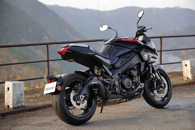 2019 suzuki katana/1982年铃木gsx1100 sz katana参数对比:排量