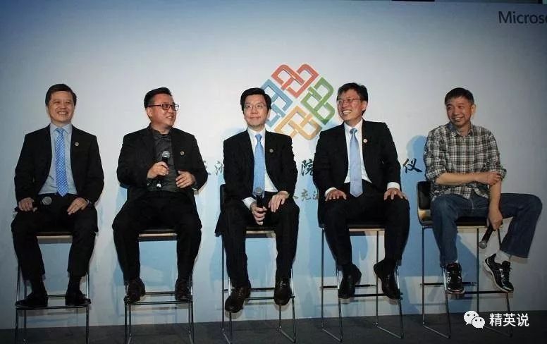 13岁上大学,20岁读博士,克林顿曾给他写信,那个从少年班走出的神童经历了什么?
13岁上大学,20岁读博士,克林顿曾给他写信,那个从少年班走出的神童经历了什么?