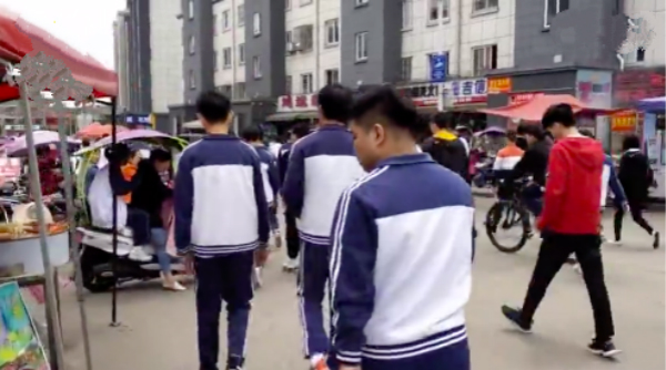 原创
毛坦厂代陪读家长年入200万:为何“陪读”会滋生“巨婴”?
原创
毛坦厂代陪读家长年入200万:为何“陪读”会滋生“巨婴”?