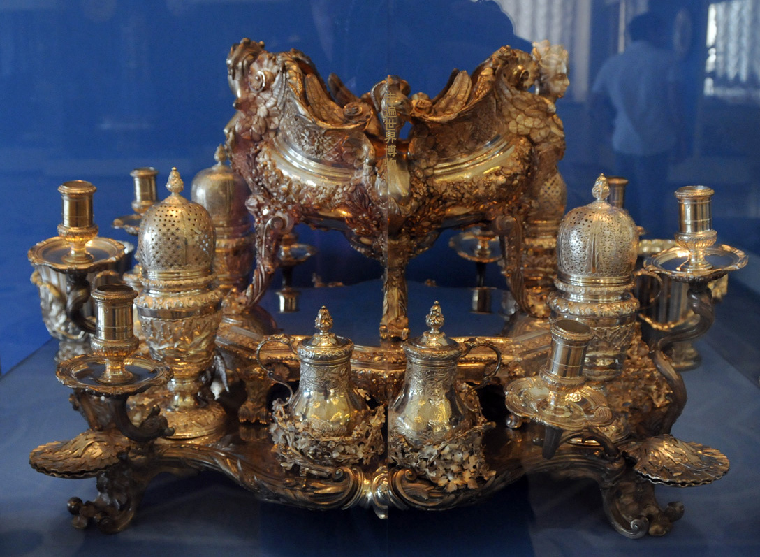 俄罗斯冬宫博物馆馆藏世界名贵黄金艺术品