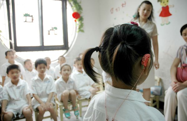                     原创            耳疾宝宝头次听见妈妈说我爱你时，竟然眼眶湿润激动的抿嘴哭了