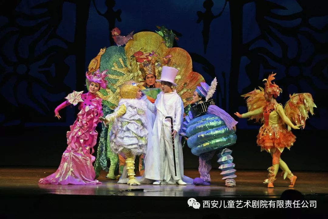 多田彻(日本) 导演:李岚 舞美设计:肖建昌 编剧:杨腾 导演:孙美群,路