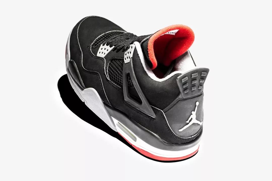 AJ迷必看系列！Air Jordan 4 “Bred” 五代鞋型历史大演变!