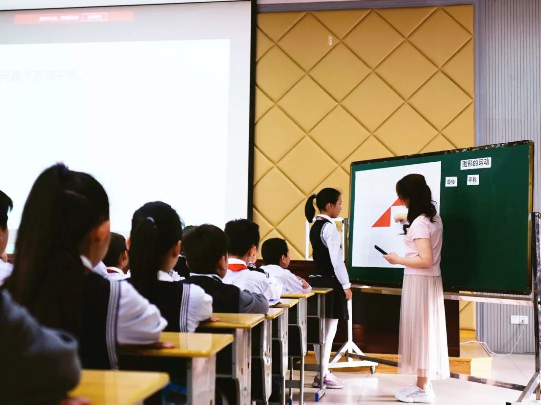 联合教研杭师附小与富阳受降小学研讨教材整合教学