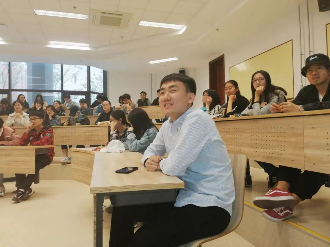 2019年经济讲座_经济系召开2019全国金融与证券投资模拟实训大赛指导讲座