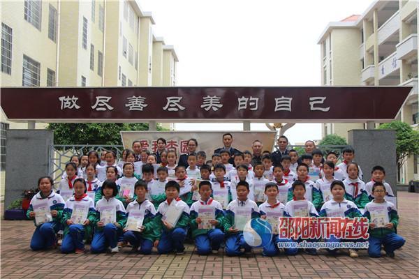 2019年税收经济_明确2019税收优惠政策,规避企业高额税赋(2)