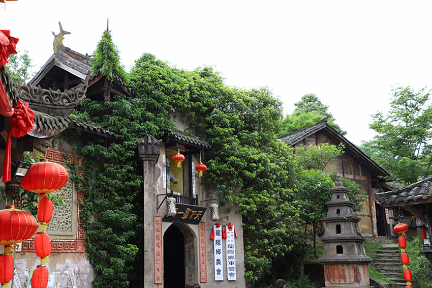 别只把爱留在朋友圈!这个母亲节来寻龙山,把妈妈宠上天