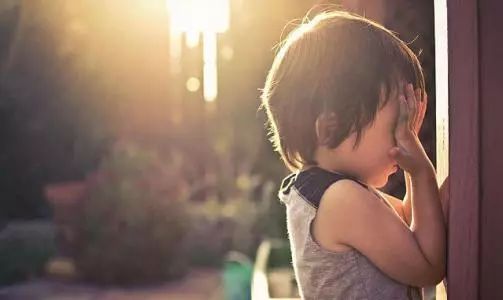 幼师提醒:3-6岁的孩子,必须纠正的幼儿行为 找av导航
