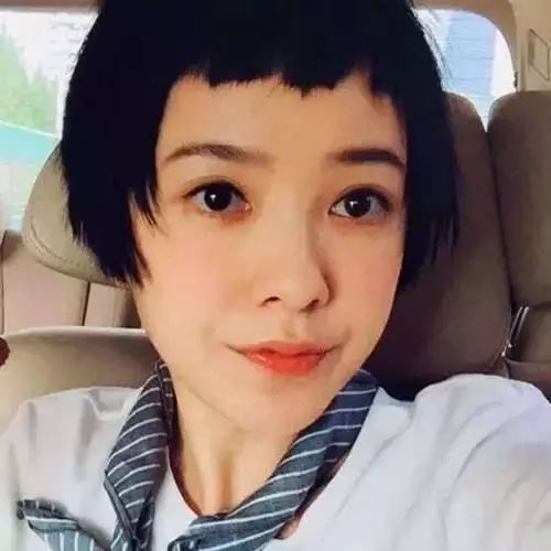 杨幂新剧挑战赫本刘海美出新高度，还有哪些女星适合这种刘海？