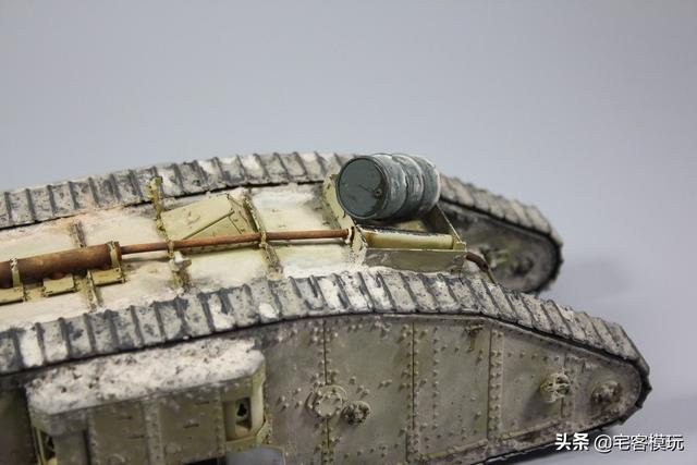 模玩秀：一战英国MKIV 雌性修理回收车