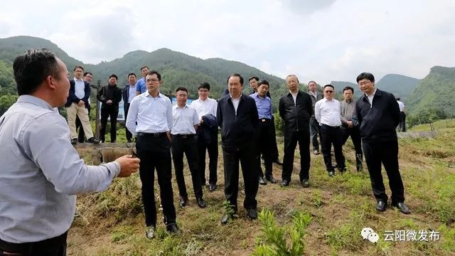 5月10日,渝北区委书记唐川,区委副书记,区长谭庆率党政代表团来云考察