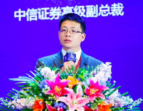 2019年经济峰会_2019数字中国峰会 数字经济成峰会热词 各方大佬热议数字化转型