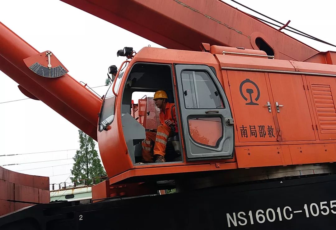 大机段是机务段吗 58292f01f1a34e82b67bf451b9b24096.jpeg