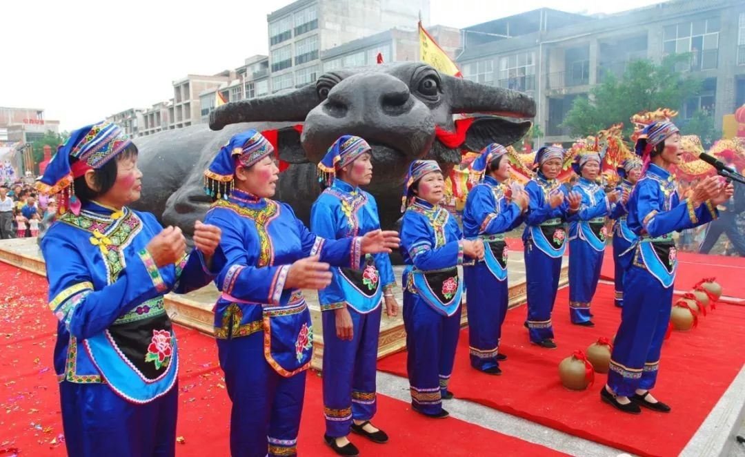 头条宾阳露圩四月初八圩逢节又来啦蓝衣壮民俗盛宴邀你来狂欢