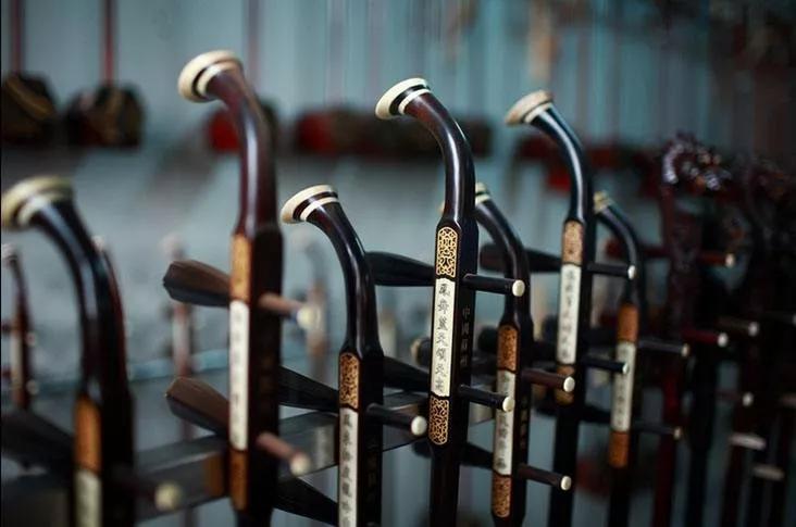 民乐系列:三年琴,五年萧,一把二胡拉断腰,推拉弓