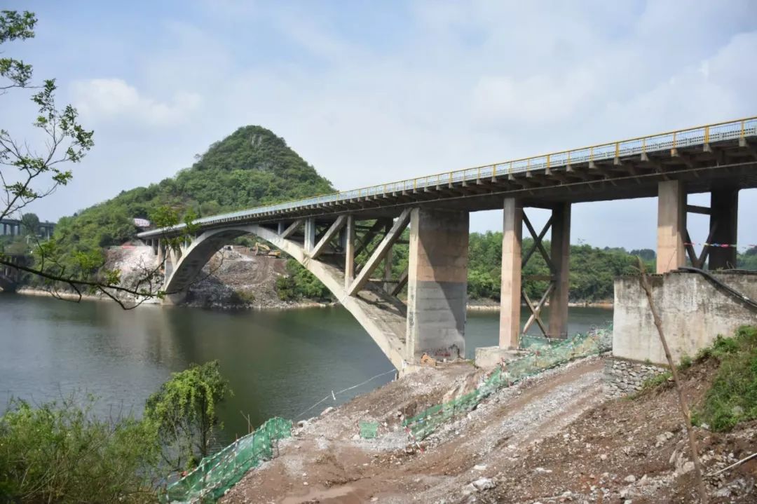 最新提示!花鱼洞大桥拆除重建 清镇往返平坝尽量绕行